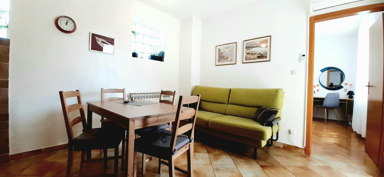 Apartment Monte Zaro Pula Bagian luar foto